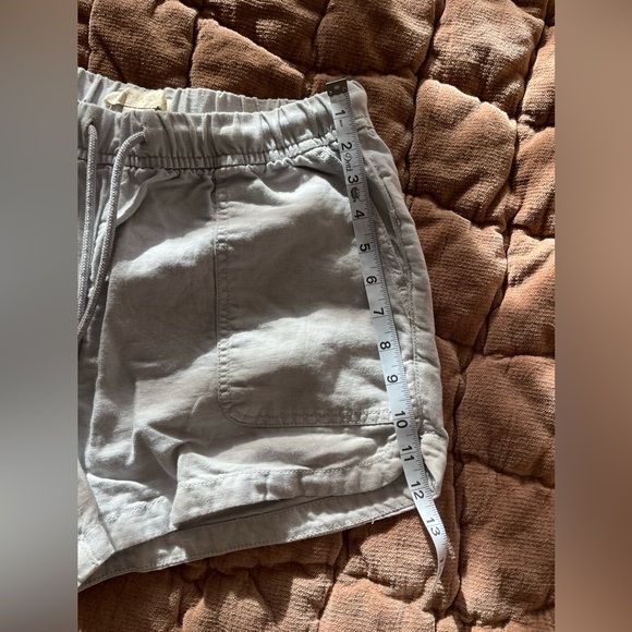 Light Gray Drawstring Shorts - Picture 4 of 6